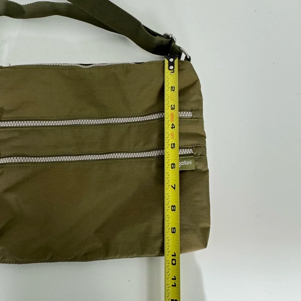 Baggallini 2-Zip‎ Adjustable Crossbody Bag Green/Orange 11” x 9.5” x 1” EXC COND